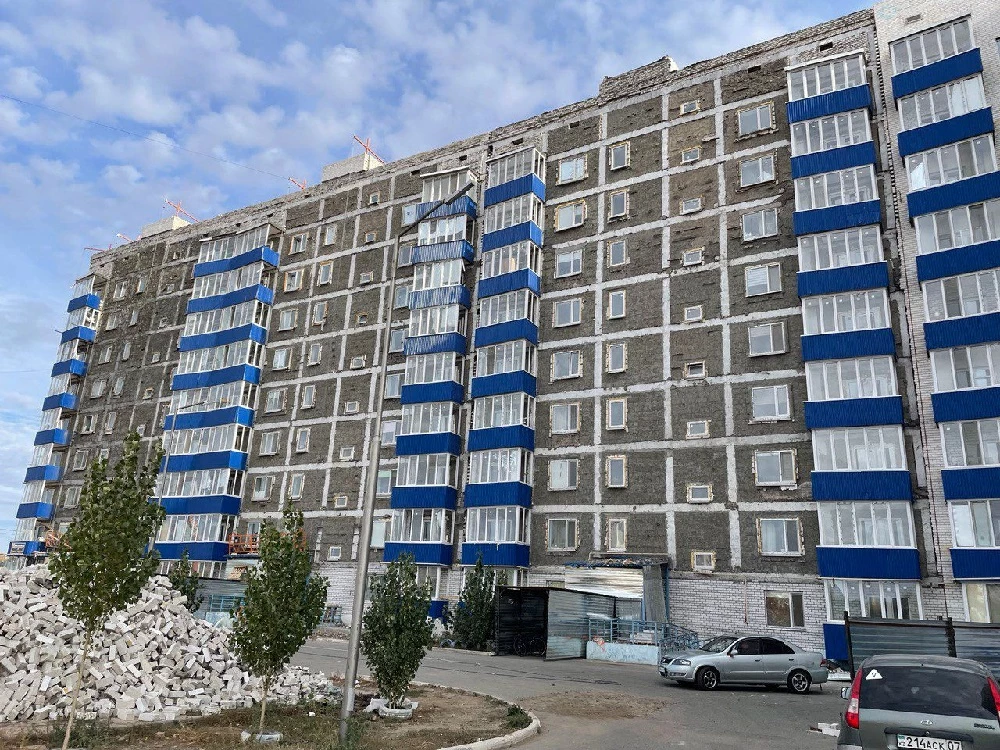 &quot;Девятиэтажка может рухнуть&quot; — жители проблемного дома в Уральске